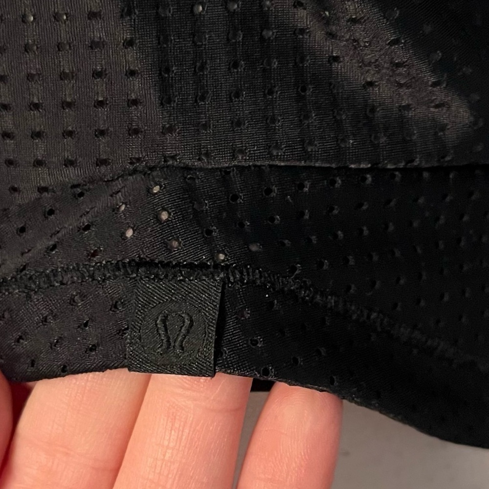Lululemon • Var-City 1/2 Sleeve Black Mesh Jersey Top - Picture 8 of 10